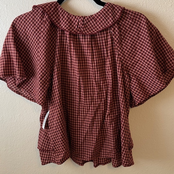 Old Navy Ruffle Top - Picture 2 of 3